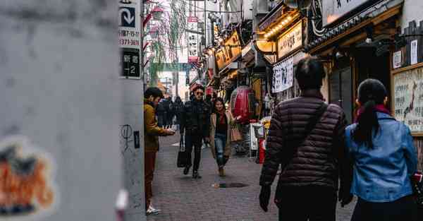 2019年7月23号丑时出生的女孩起什么名字好，五行又是属什么呢？